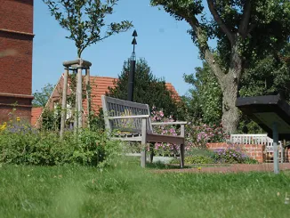 Holzbank 014C