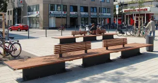 Parkbank Bahnhofsplatz Hildesheim