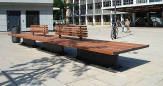 Parkbank Bahnhofsplatz Hildesheim