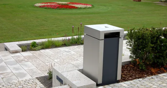 Abfallbehälter Cube mit Ascher