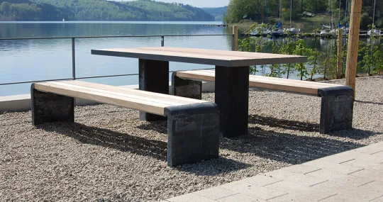 Hockerbank und Tisch Arcada am Sorpesee in Sundern