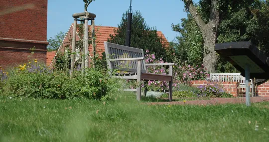 Holzbank 014C