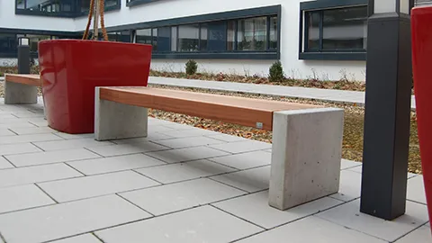 Hockerbank Omnia in Regensburg