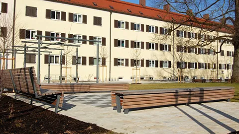 Parekbank Scala in Würzburg von Runge